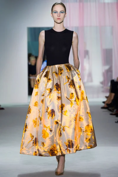 Look 50